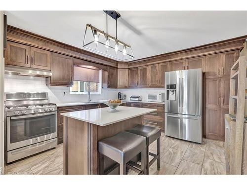 30 Philomena Drive, Hamilton, ON - Indoor Photo Showing Kitchen