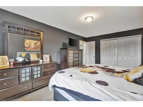 30 Philomena Drive, Hamilton, ON - Indoor Photo Showing Bedroom