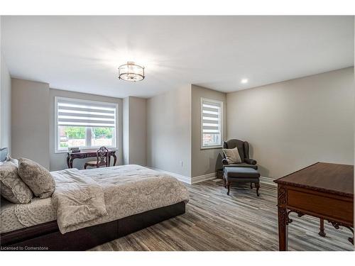 76 Melbourne Street, Hamilton, ON - Indoor Photo Showing Bedroom