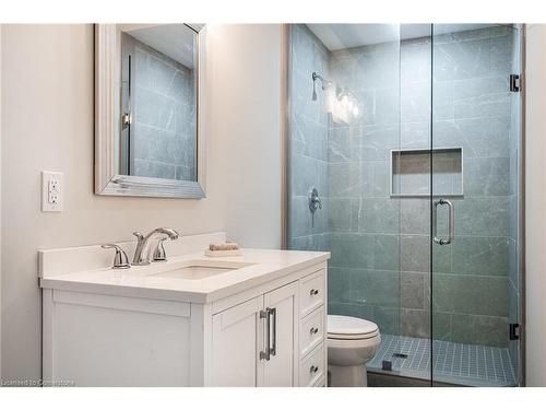 76 Melbourne Street, Hamilton, ON - Indoor Photo Showing Bathroom