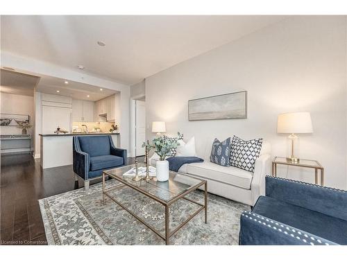 516-11 Bronte Road, Oakville, ON - Indoor Photo Showing Living Room