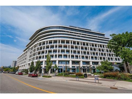 516-11 Bronte Road, Oakville, ON - Outdoor With Facade