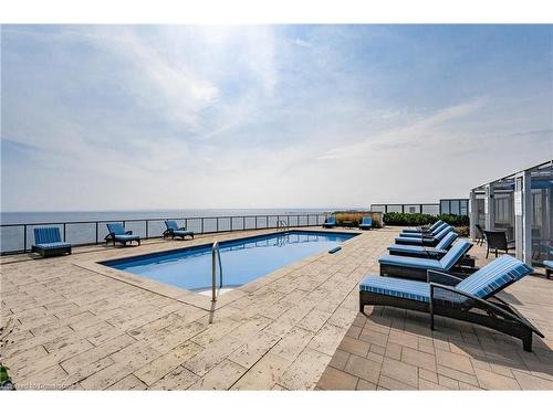 516-11 Bronte Road, Oakville, ON - Outdoor With In Ground Pool