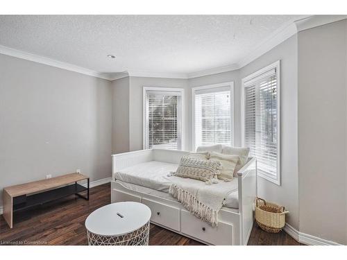 15 Argyle Street S, Caledonia, ON - Indoor Photo Showing Bedroom