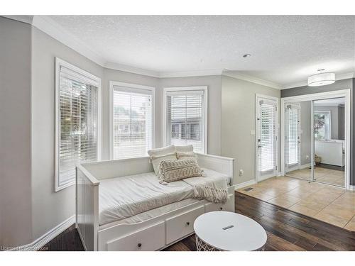 15 Argyle Street S, Caledonia, ON - Indoor Photo Showing Bedroom