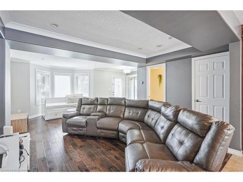 15 Argyle Street S, Caledonia, ON - Indoor Photo Showing Living Room