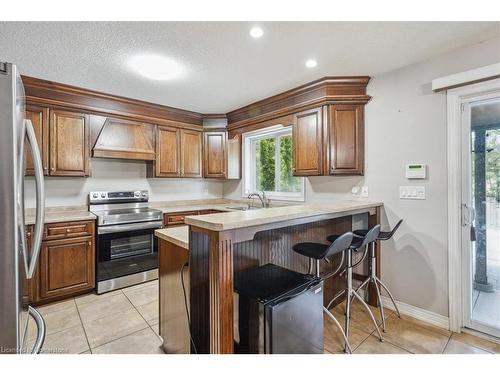 15 Argyle Street S, Caledonia, ON - Indoor Photo Showing Kitchen With Stainless Steel Kitchen