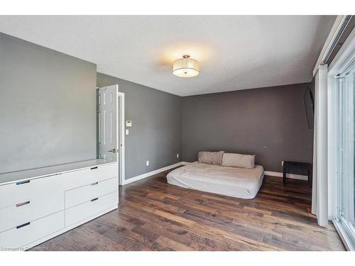 15 Argyle Street S, Caledonia, ON - Indoor Photo Showing Other Room