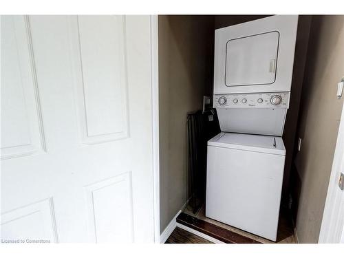 15 Argyle Street S, Caledonia, ON - Indoor Photo Showing Laundry Room