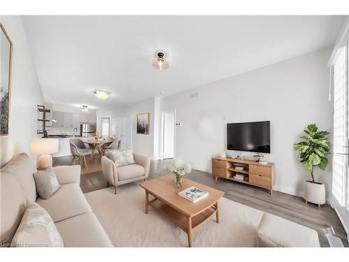 26 Harvest Avenue, Tillsonburg, ON - Indoor Photo Showing Living Room