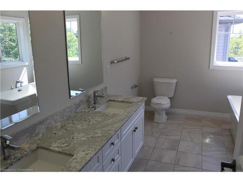 248 Tall Grass Crescent, Kitchener, ON - Indoor Photo Showing Bathroom