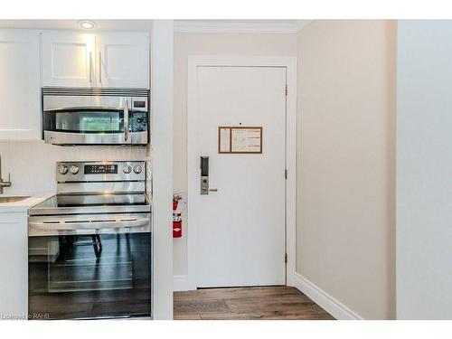 54-304-1235 Deerhurst Drive, Huntsville, ON - Indoor Photo Showing Kitchen