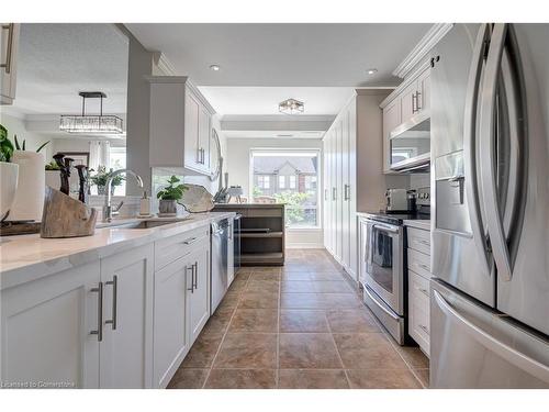 209-5070 Fairview Street, Burlington, ON - Indoor Photo Showing Kitchen With Stainless Steel Kitchen With Upgraded Kitchen