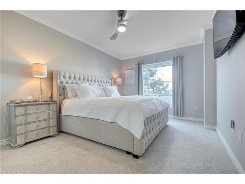 209-5070 Fairview Street, Burlington, ON - Indoor Photo Showing Bedroom