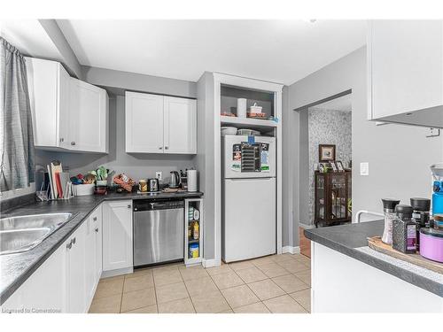 6757 Dawson Street, Niagara Falls, ON - Indoor Photo Showing Kitchen