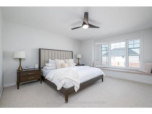 648 Halloway  (Upper Level) Drive, Kingston, ON - Indoor Photo Showing Bedroom