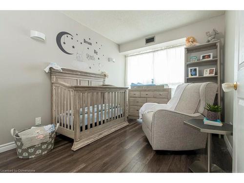 1010-4450 Tucana Court, Mississauga, ON - Indoor Photo Showing Bedroom