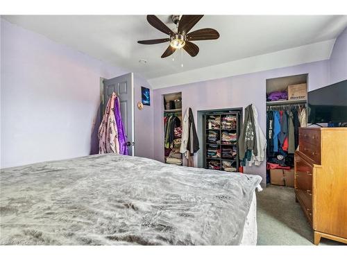 127 Grosvenor Avenue N, Hamilton, ON - Indoor Photo Showing Bedroom