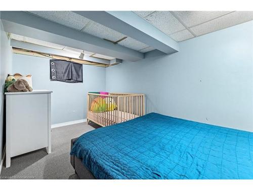 127 Grosvenor Avenue N, Hamilton, ON - Indoor Photo Showing Bedroom