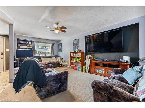 127 Grosvenor Avenue N, Hamilton, ON - Indoor Photo Showing Living Room