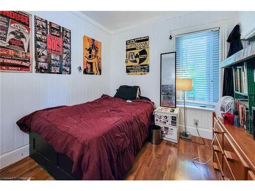 42 Emilie Street, Brantford, ON - Indoor Photo Showing Bedroom