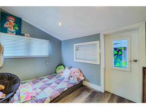 42 Emilie Street, Brantford, ON - Indoor Photo Showing Bedroom