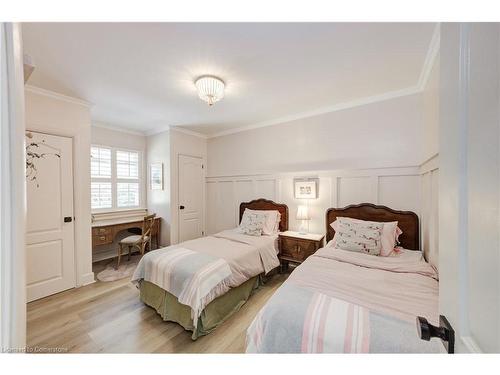 3 Fallsview Road, Hamilton, ON - Indoor Photo Showing Bedroom