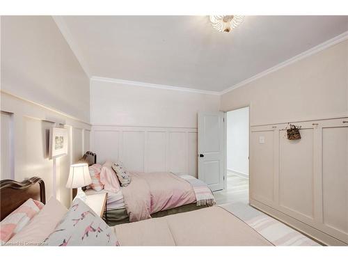 3 Fallsview Road, Hamilton, ON - Indoor Photo Showing Bedroom