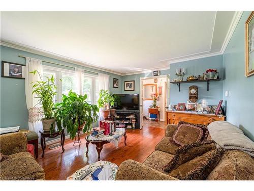 511 Briarhill Avenue, London, ON - Indoor Photo Showing Living Room