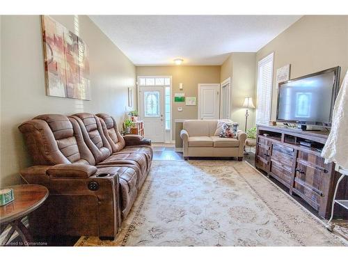 20 Springstead Avenue, Hamilton, ON - Indoor Photo Showing Living Room