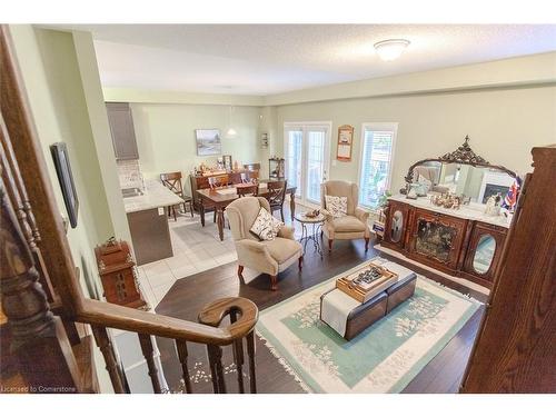 20 Springstead Avenue, Hamilton, ON - Indoor Photo Showing Living Room