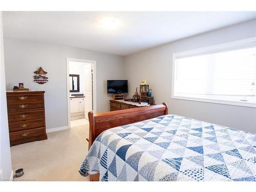 20 Springstead Avenue, Hamilton, ON - Indoor Photo Showing Bedroom