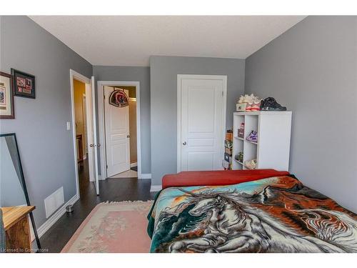 20 Springstead Avenue, Hamilton, ON - Indoor Photo Showing Bedroom