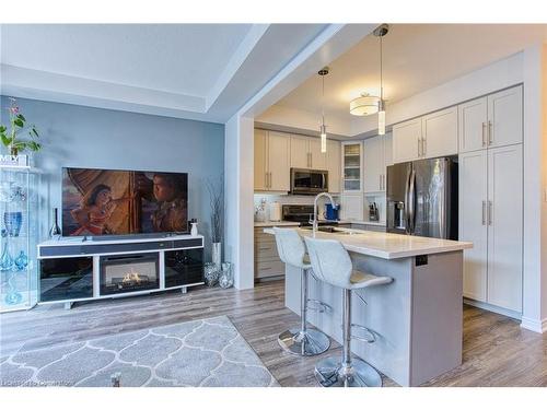 61 Waterview Lane, Grimsby, ON - Indoor Photo Showing Kitchen