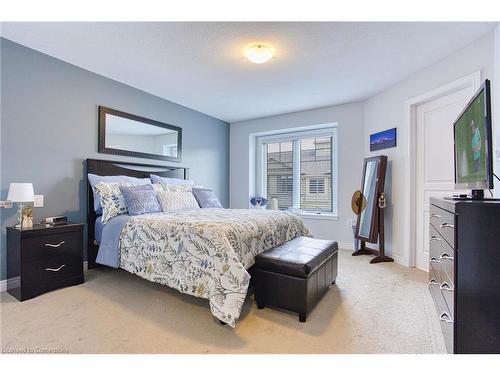 61 Waterview Lane, Grimsby, ON - Indoor Photo Showing Bedroom