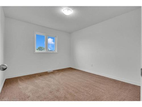 1318 Caen Avenue, Woodstock, ON - Indoor Photo Showing Other Room