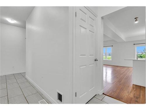 1318 Caen Avenue, Woodstock, ON - Indoor Photo Showing Other Room