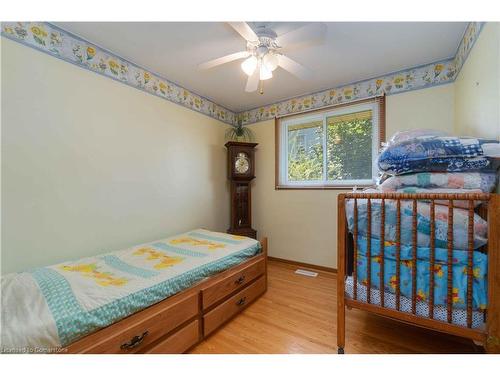 679 Niagara Street N, Welland, ON - Indoor Photo Showing Bedroom