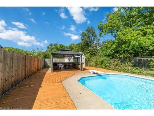 679 Niagara Street N, Welland, ON - Outdoor With In Ground Pool