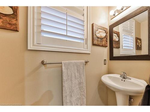 4154 Saunders Crescent, Burlington, ON - Indoor Photo Showing Bathroom