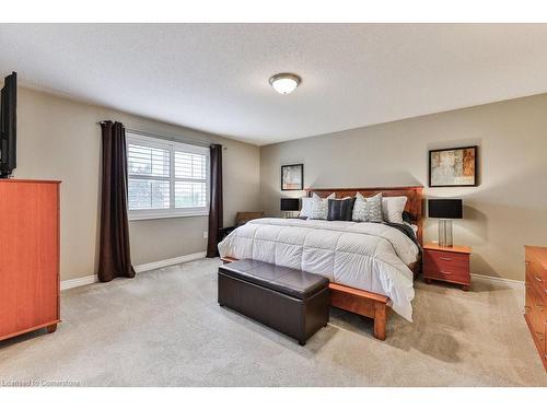 4154 Saunders Crescent, Burlington, ON - Indoor Photo Showing Bedroom