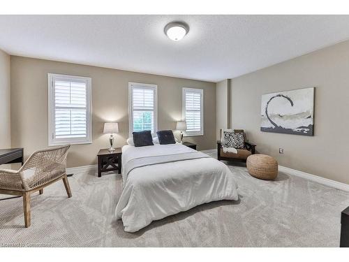 4154 Saunders Crescent, Burlington, ON - Indoor Photo Showing Bedroom