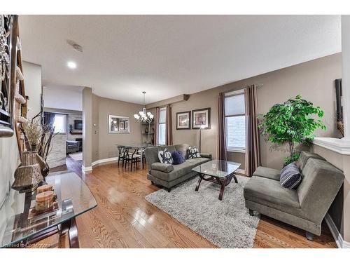 4154 Saunders Crescent, Burlington, ON - Indoor Photo Showing Living Room