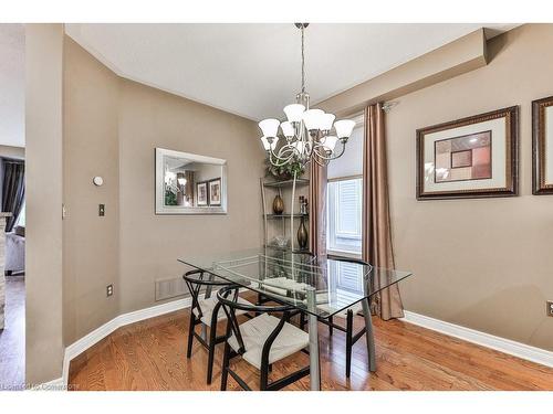 4154 Saunders Crescent, Burlington, ON - Indoor Photo Showing Dining Room