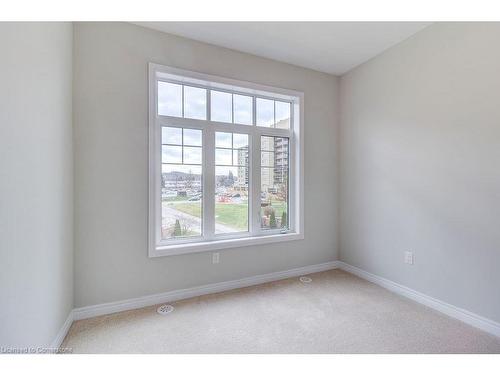 11 Canoe Lane, Hamilton, ON - Indoor Photo Showing Other Room