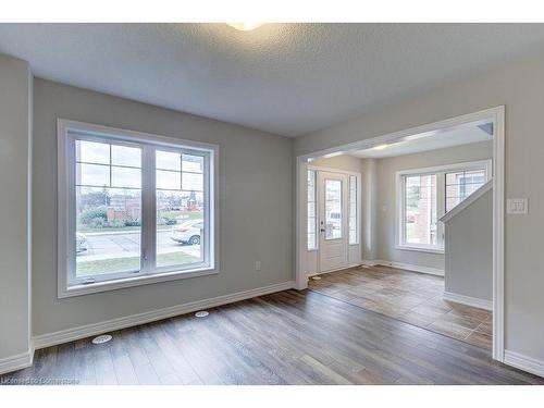 11 Canoe Lane, Hamilton, ON - Indoor Photo Showing Other Room