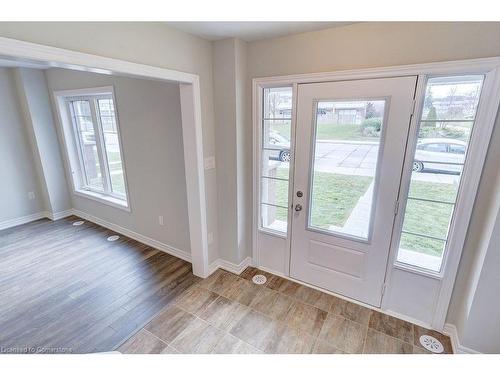 11 Canoe Lane, Hamilton, ON - Indoor Photo Showing Other Room