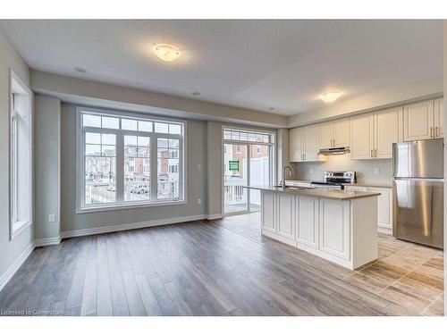 11 Canoe Lane, Hamilton, ON - Indoor Photo Showing Kitchen With Stainless Steel Kitchen