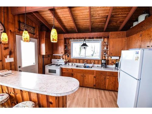 13 Erie Heights Line, Dunnville, ON - Indoor Photo Showing Kitchen With Double Sink