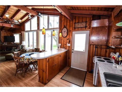 13 Erie Heights Line, Dunnville, ON - Indoor Photo Showing Dining Room